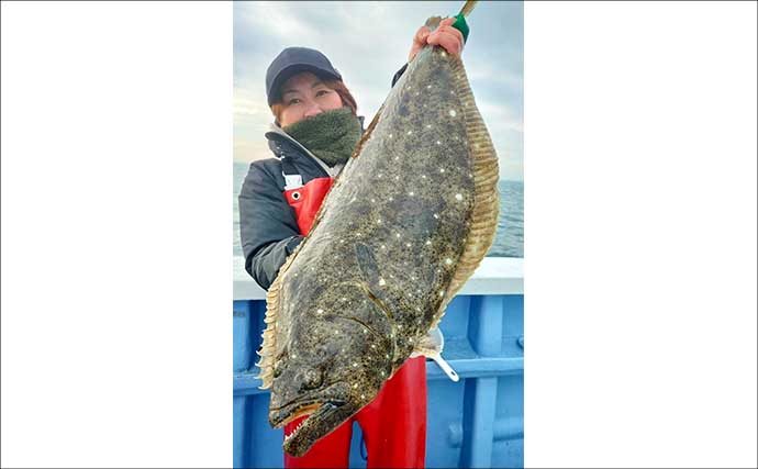 関東エリアの【船釣り特選釣果】東京湾ルアー五目便で70cm超え良型シーバス炸裂！青物・アジも好調