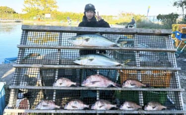 【海上釣り堀釣果速報】少年がワラサ2匹＆大ダイを堂々キャッチ！マダイ7…