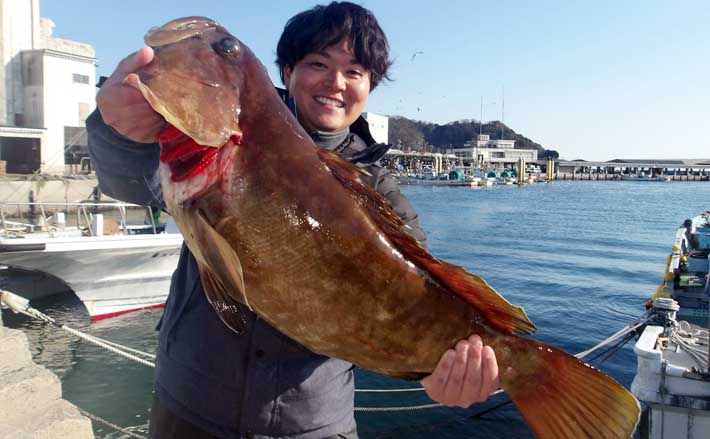 ペン インターナショナル Ⅱ 50T　クエ釣りや泳がせ釣りにどうぞ 沖釣り釣果速報】良型クエ登場で船上騒然！イワシ泳がせ釣りで高級食材