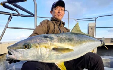 【沖のルアー釣果速報】玄界灘ジギングで11kgの特大ヒラマサ浮上！（福…