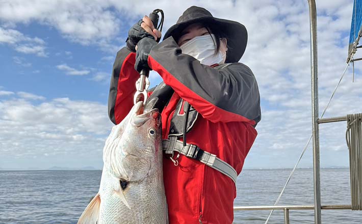 ヒラメタックルが悲鳴」泳がせ釣りで104cm超オオニベを好捕！【山口