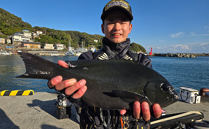 「第9回TFT関東・東レ懇親磯釣り大会IN下田」に参戦　強風に苦戦も37.5cmメジナを釣り上げる