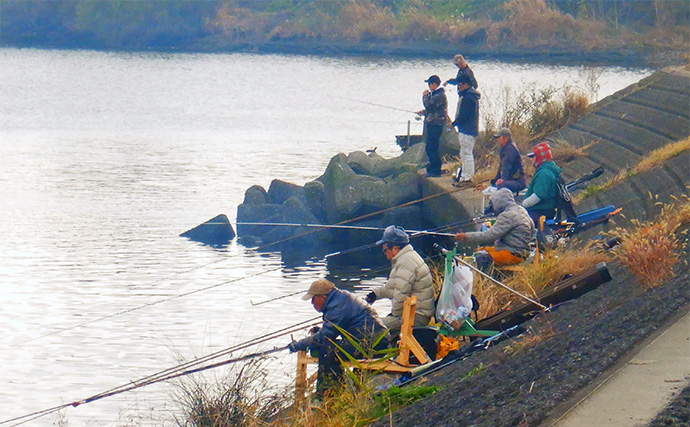 荒川ハクレン釣りで92cm頭に良型2尾手中！【埼玉】 高活性のボラにはお手上げ？