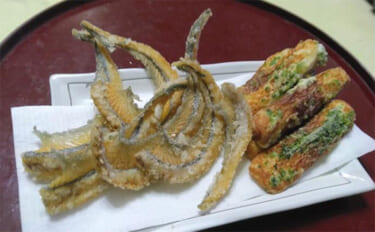 釣魚で作る「食品ロス削減」レシピ：タチウオ背びれのから揚げ　2度揚げが…