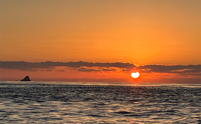 「釣りの聖地」五島列島遠征ルアー釣行で11kgヒラマサ登場　キャスティングにヒット