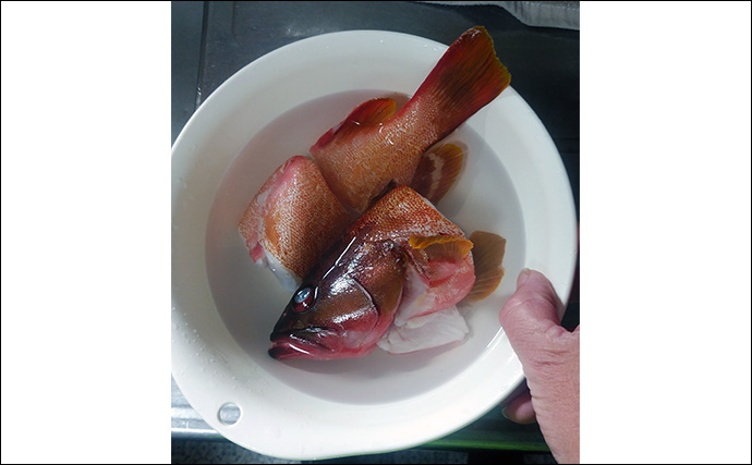 釣魚で作る「鍋」レシピ：アカハタの寄せ鍋　煮込み時間は15分がベスト