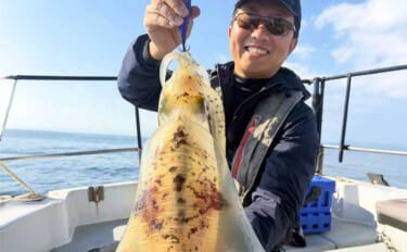 【沖釣り釣果速報】全員1kgアップ達成！ティップランで良型アオリイカ船…