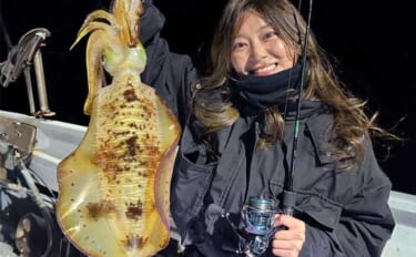 【沖釣り釣果速報】ナイトティップランで2kg超え浮上　玄界灘はアオリイ…