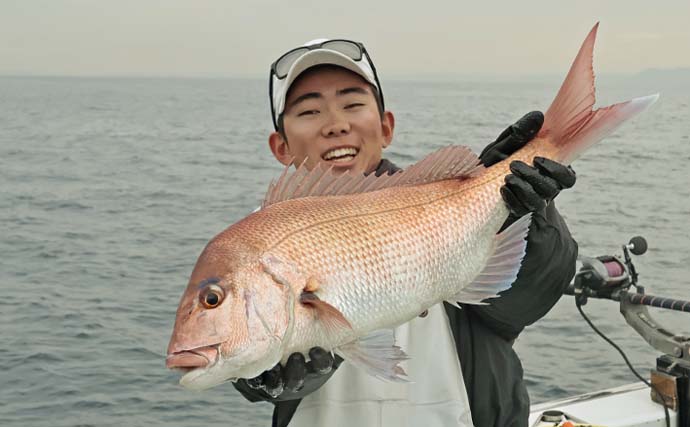 相模湾の沖五目釣りでアジ11～39尾に2.4kgマダイ手中【洋征丸】カンパチ・マハタ・クロムツも登場