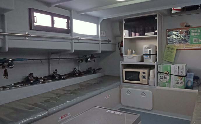 相模湾の沖五目釣りでアジ11～39尾に2.4kgマダイ手中【洋征丸】カンパチ・マハタ・クロムツも登場