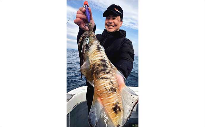 【沖のルアー釣果速報】トンジギで24kg級巨大タネトン浮上！カツオもヒット（三重）