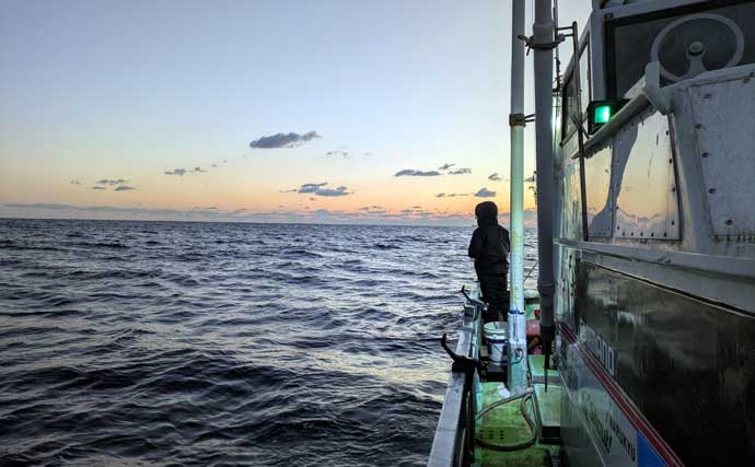 中深海ジギングで良型ムツを連打！【和歌山】低水温のうちはタフな状況が継続か