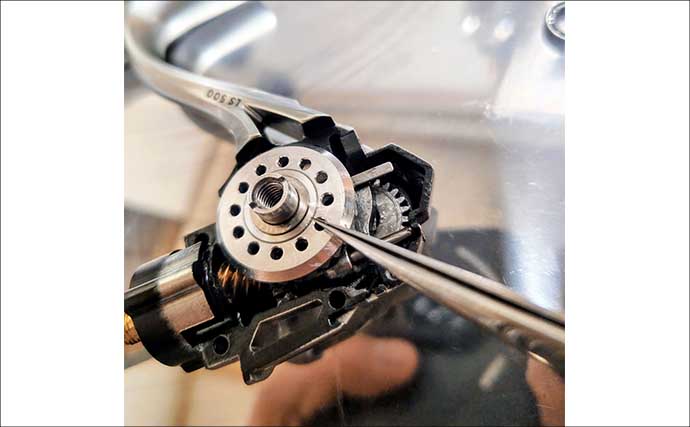 【中華リール vs 国産リール】圧倒的な価格と驚きの軽さは一度使ってみる価値ありか？