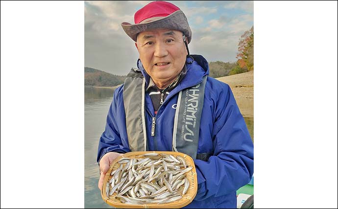 入鹿池のボートワカサギ釣りで2人300匹超！【愛知】回遊大群を捉えて兄弟対決制す