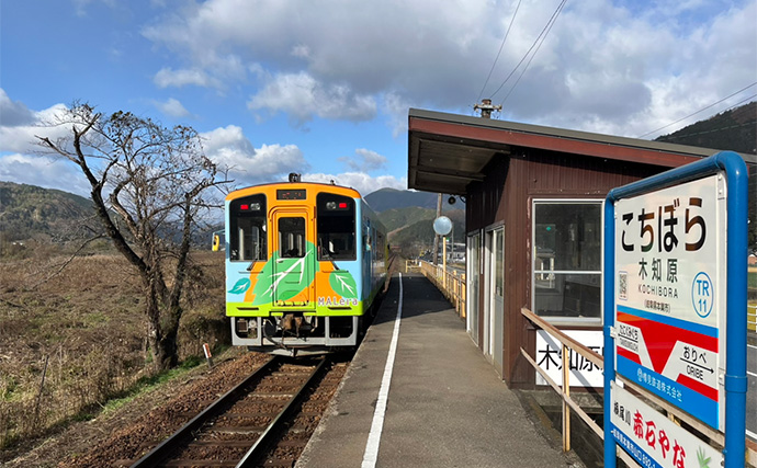 電車での管理釣り場釣行は小旅行気分？　フライフィッシングでニジマス25匹好捕
