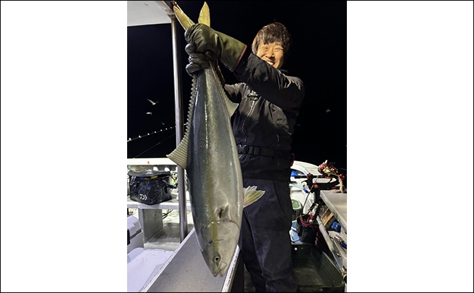 寒さと「無の時間」を耐え抜き10kg超え寒ブリを捕獲！【里輝丸】電気ブリ釣りでヒット