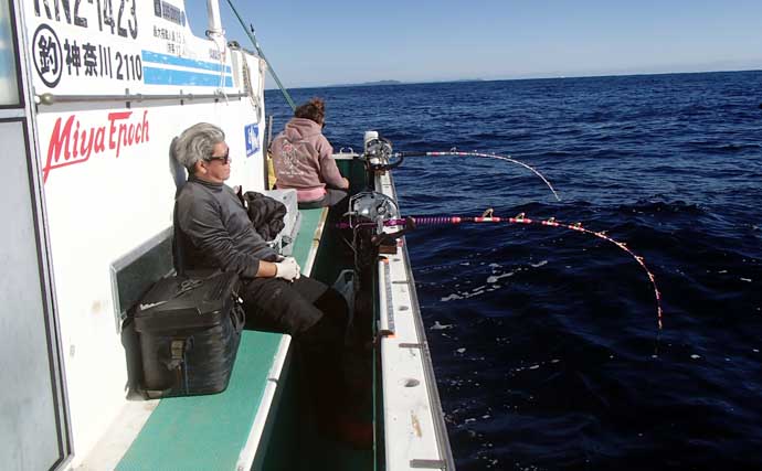 「水深900mの超深海戦！」相模湾ベニアコウ釣りで本命＆60kg級アブラボウズを好捕！【神奈川】