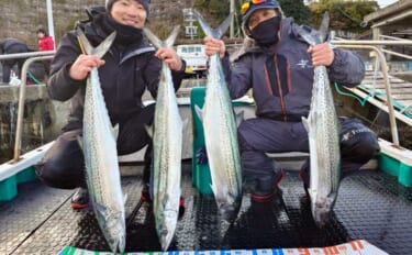 【沖のルアー釣果速報】ジギングで6.7kg級を頭に極太サワラ乱舞！青物交じりで高活性続く（三重）