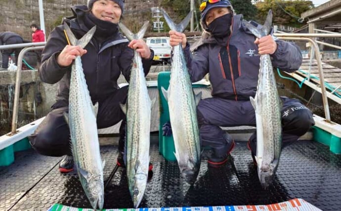 【沖のルアー釣果速報】ジギングで6.7kg級を頭に極太サワラ乱舞！青物交じりで高活性続く（三重）