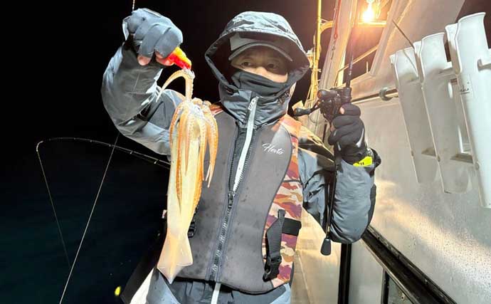 【沖のルアー釣果速報】ジギングで6.7kg級を頭に極太サワラ乱舞！青物交じりで高活性続く（三重）