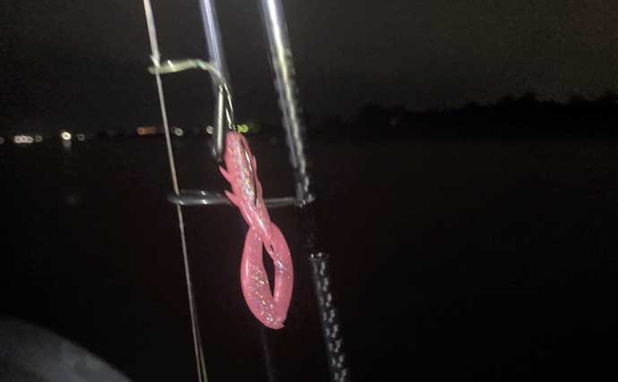 雪中ボートロックゲームでカサゴと対面【三重】シャッドテールワームにヒット