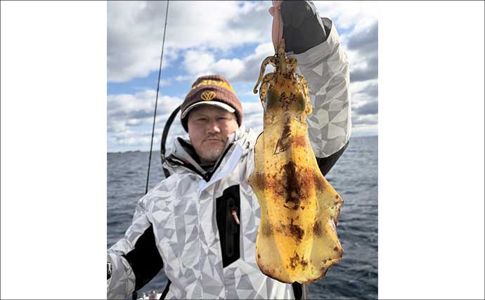 【沖のルアー釣果速報】スルメイカ・アカイカ・ヤリイカの3種好捕！イカメタル夜便が好調（三重）