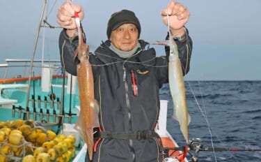 船ヤリイカ釣りで40cm級ダブル連発！【茨城・波崎】多点掛けで数釣り気…