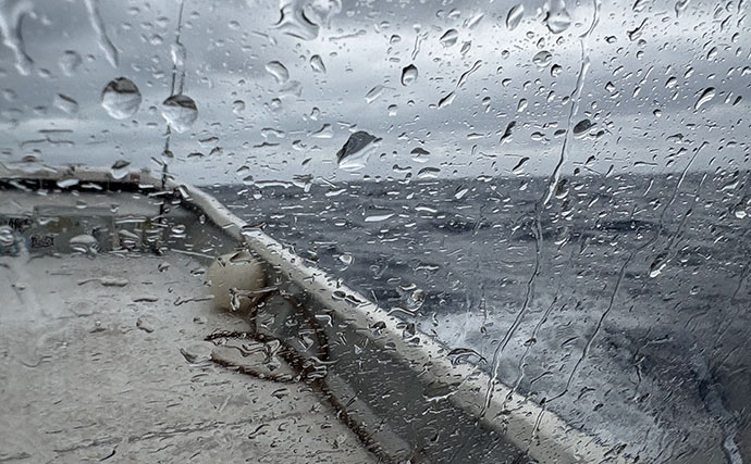 「投げる・誘う・また投げる！」 ボートGTキャスティングでメーター超えを狙う【石垣島】