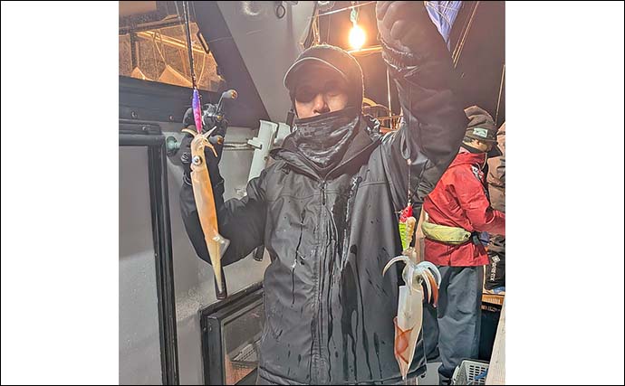 「ツツイカ3種そろい踏み！」イカメタルゲームでヤリイカ・アカイカ・スルメイカ手中【三重・錦沖】