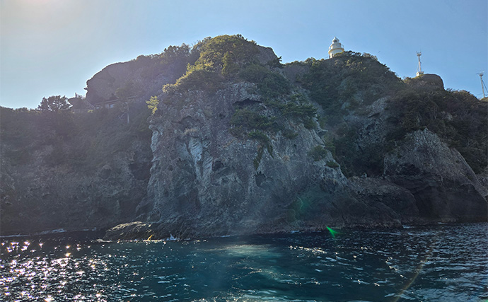 シーズン終盤の寒メジナ釣りで42cm尾長を捕獲成功！【静岡】細ハリス変更が的中