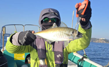 「40cm超えジャンボイサギ獲った！」天秤カゴフカセ釣りで良型美味魚が…