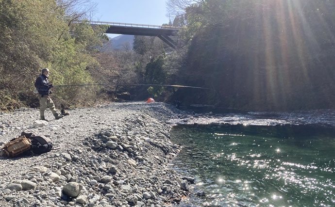 解禁直後の奥多摩で渓流釣りを堪能　エサ釣りでニジマスにヤマメを手中