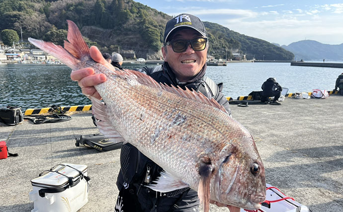 釣りエサメーカー主催のフカセ釣り大会で45cmクロ登場【大分】50名以上が参加し大盛況