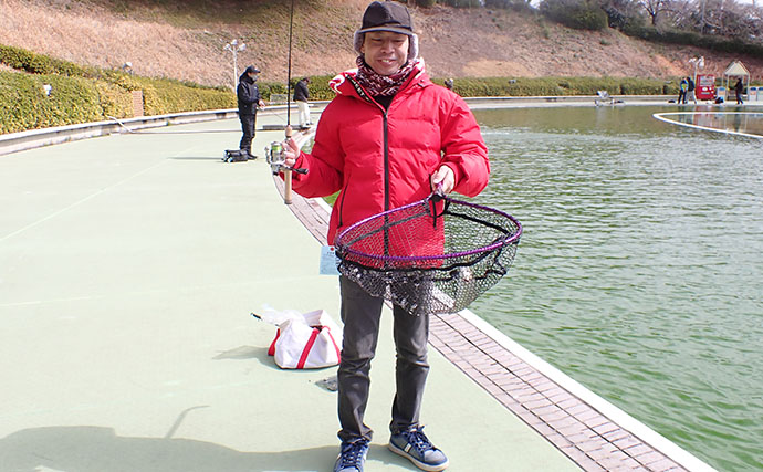 『多摩湖駅前FA』でのフライフィッシング釣行でニジマス「つ抜け」達成！