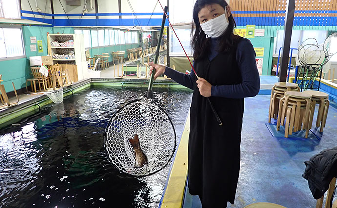 「屋内釣り堀は荒天時の強い味方！」 つり堀太郎でコイ釣りを満喫【千葉】