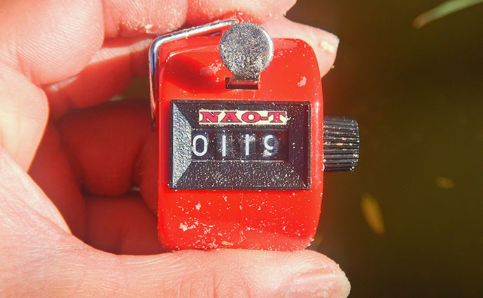 『道満ヘラ鮒釣場』のタナゴ釣りで本命307尾と大釣り！【埼玉】クチボソ混じりで連発