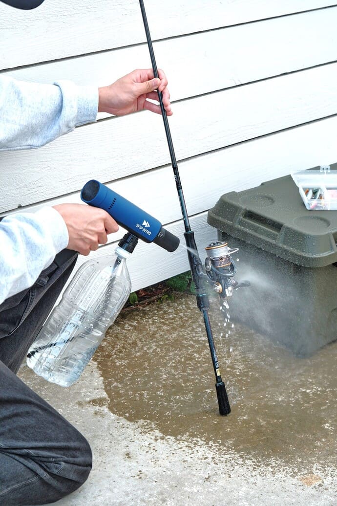 「汚れは持ち帰らない」釣具もOK？コンパクトな充電式高圧洗浄機が登場【今週の釣りニュース4選】
