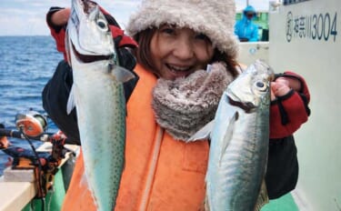 相模湾の船アジ釣りで本命51尾手中！【まごうの丸】38cm筆頭にヒット…