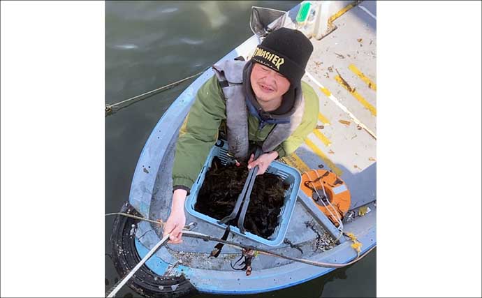 船での「ワカメ狩り」体験が面白い＆美味しい！　箕田消波ブロック帯で旬のワカメをGET