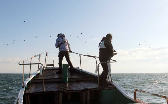 「釣った魚の重量が軽い人が優勝？」ちょっと変わった釣り大会で良型サワラ続々
