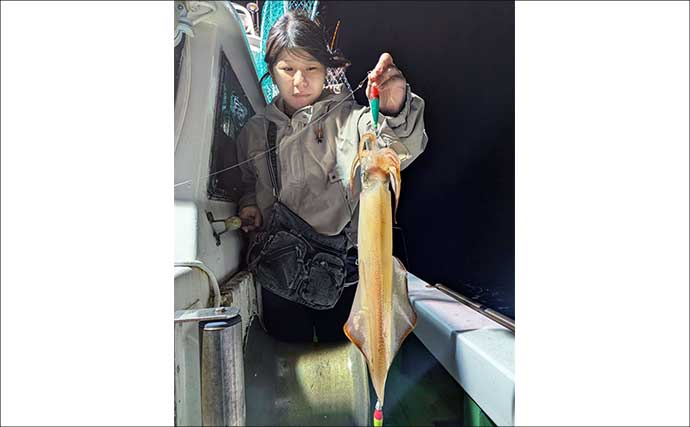 夜焚きイカのシーズン開幕！ 良型交え釣る人80尾【夜焚きイカ釣果速報6選・福岡】