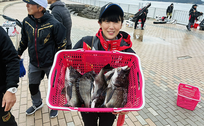 磯チヌ釣り大会でマダイ2連発！【山口】本命チヌは規定数5匹キャッチに成功