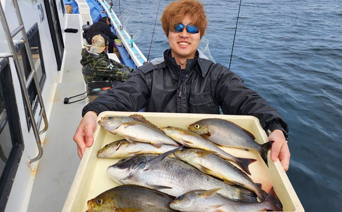 大山沖でイサキ釣りが開幕！30cm超えの良型中心に7匹手中【忠栄丸】