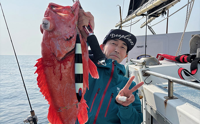 「水深1000m超え！」超深海ジギングで高級魚『ベニアコウ』2匹をキャッチ【神奈川】