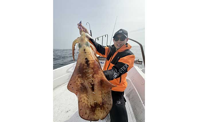 ４kgオーバー『レッドモンスター』アオリイカをついに獲った！【種子島】
