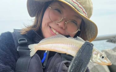 堤防ちょい投げ釣りで23cm良型キスが登場！【天草・熊本】ゲストにグチ…