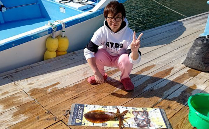快適に釣りをしたいならイカダに決まり！ サビキで良型アジが連発【三重】