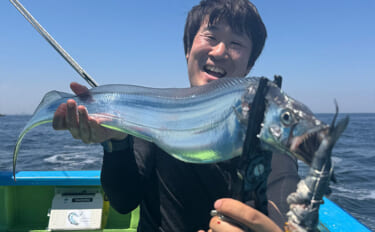 東京湾テンヤタチウオ釣行で「ドラゴン級」ヒット！【一之瀬丸】誘いの精度…