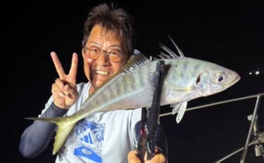 アジング船で50cm級アジ浮上！バチコン＆ジグ単に好反応【船釣り釣果速…