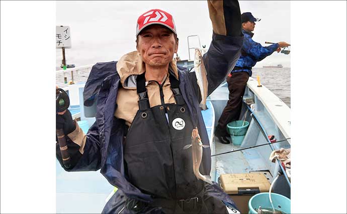 東京湾の船シロギス釣りで20cm超え極太サイズが続々【進丸】大型狙いのチャンス！
